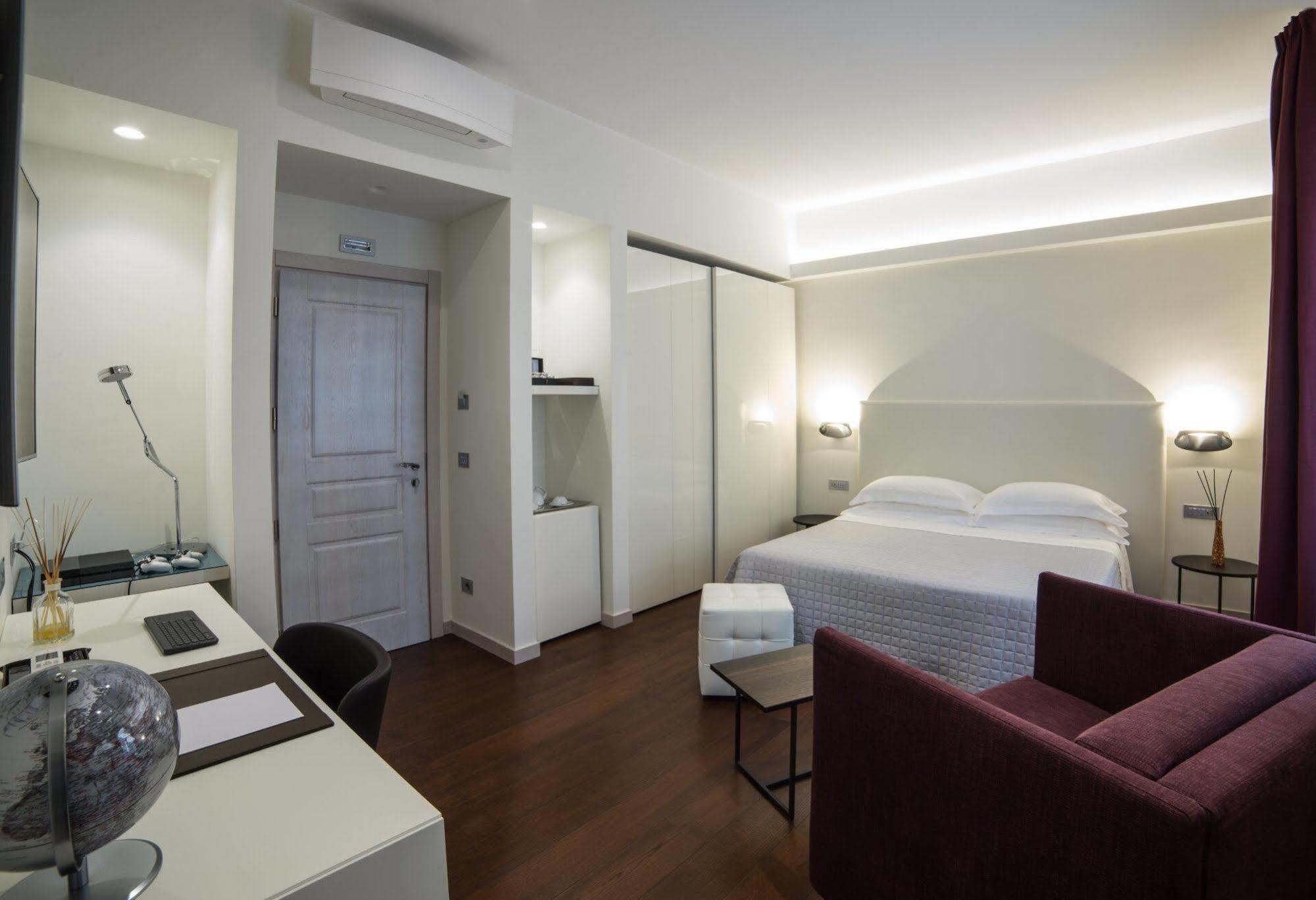 Town House Morgana Bed & Breakfast Reggio Calabria Exterior photo
