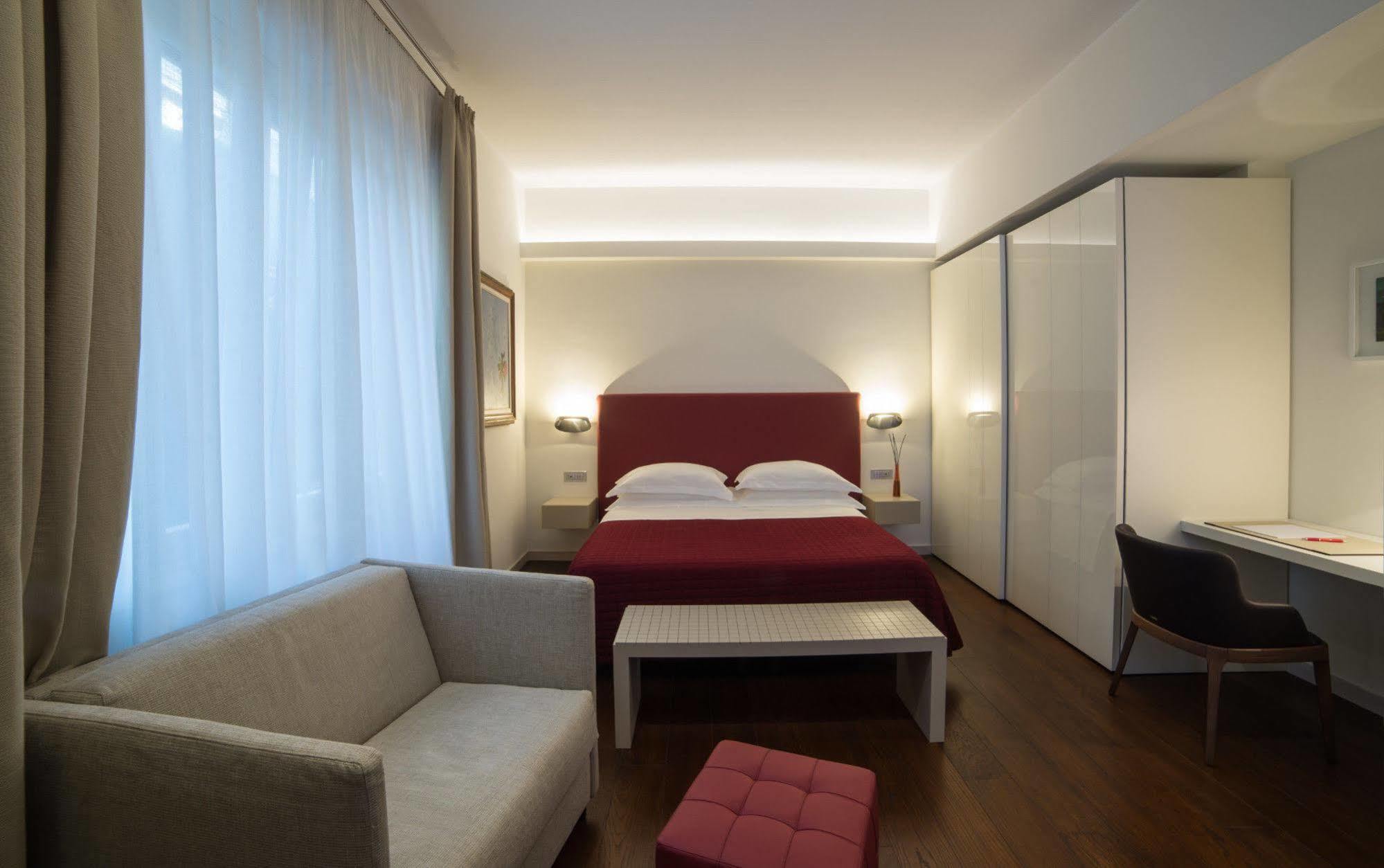 Town House Morgana Bed & Breakfast Reggio Calabria Exterior photo