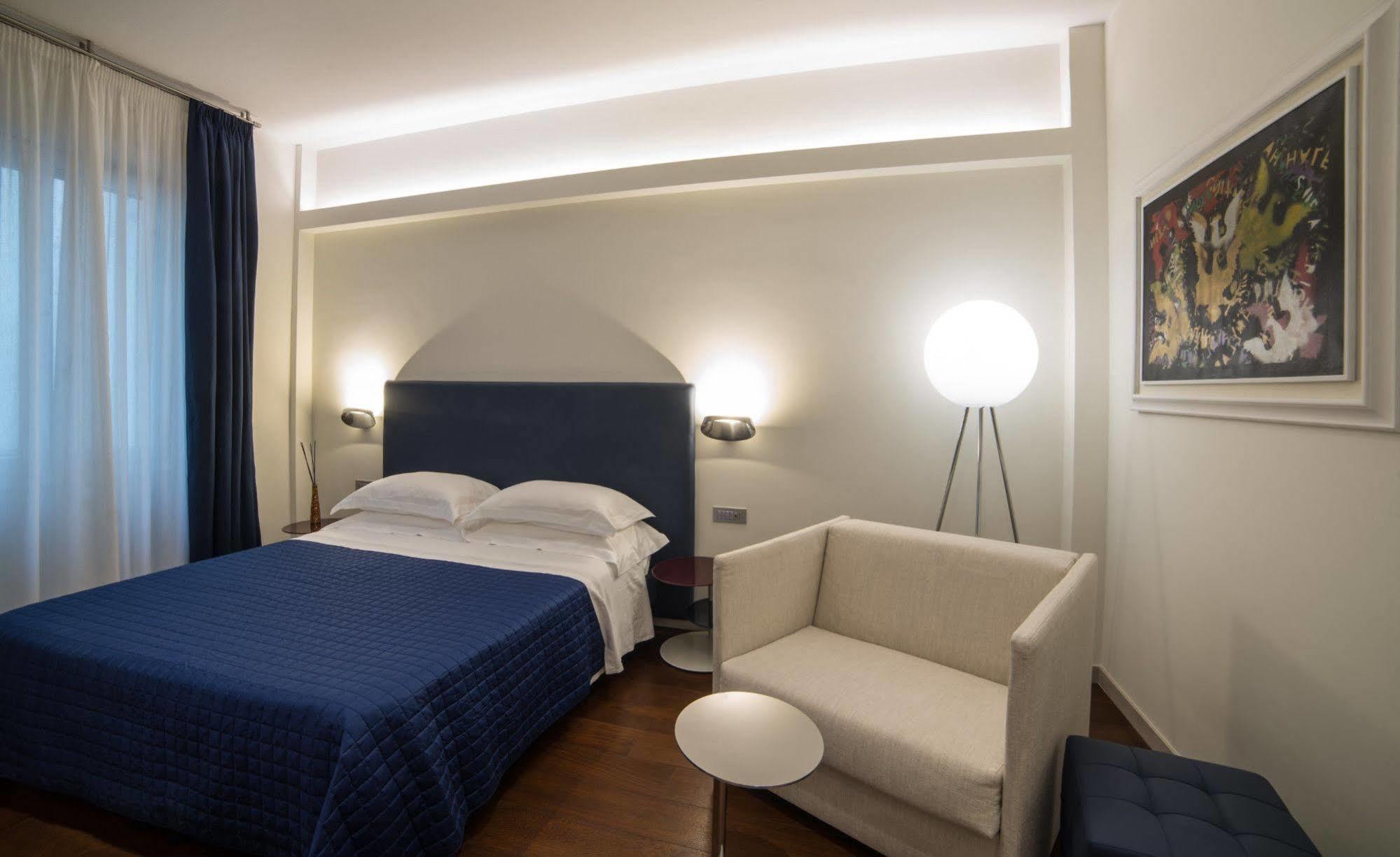 Town House Morgana Bed & Breakfast Reggio Calabria Exterior photo
